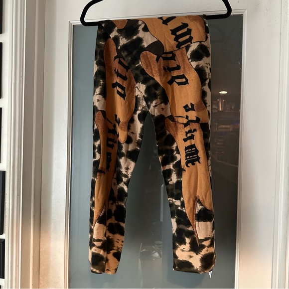 L.A.M.B. Black and Brown Scroll Gwen Stefani Cashmere Scarf - Picture 6 of 6